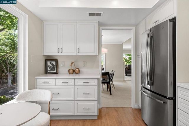896 Terra California Dr 1, Walnut Creek, CA 94595
