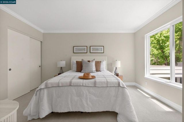 896 Terra California Dr 1, Walnut Creek, CA 94595