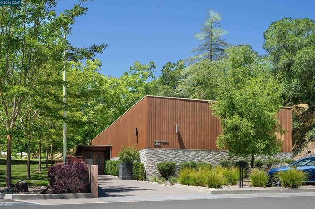 896 Terra California Dr 1, Walnut Creek, CA 94595