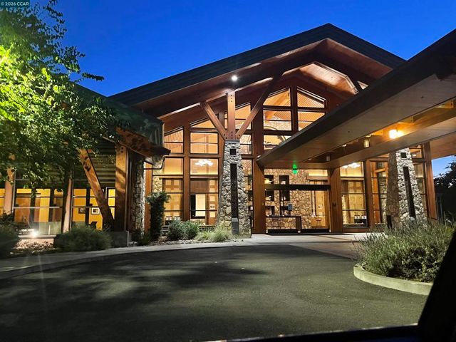896 Terra California Dr 1, Walnut Creek, CA 94595