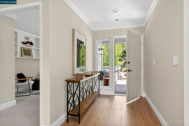 896 Terra California Dr 1, Walnut Creek, CA 94595