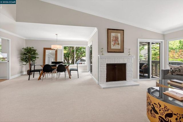 896 Terra California Dr 1, Walnut Creek, CA 94595