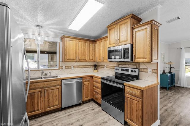 4971 Porky LN, St. James City, FL 33956