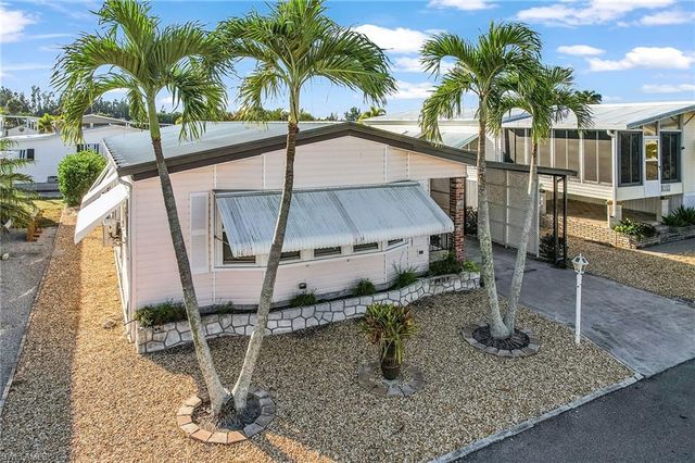 4971 Porky LN, St. James City, FL 33956