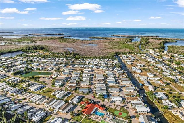 4971 Porky LN, St. James City, FL 33956