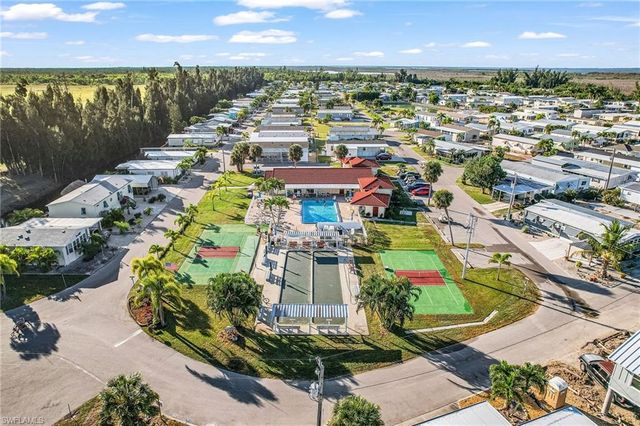 4971 Porky LN, St. James City, FL 33956