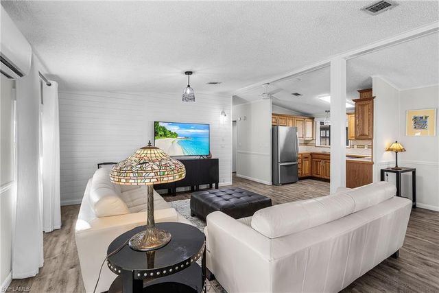 4971 Porky LN, St. James City, FL 33956