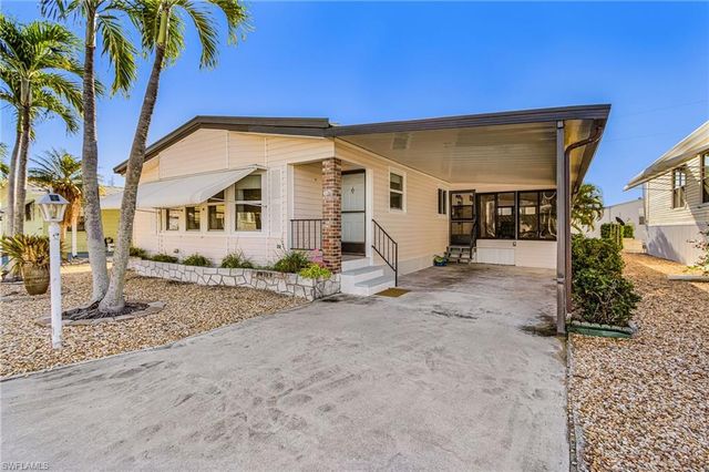 4971 Porky LN, St. James City, FL 33956