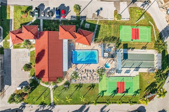 4971 Porky LN, St. James City, FL 33956