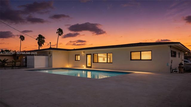 11610 NW 57th Ct, Hialeah, FL 33012