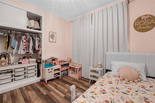 11610 NW 57th Ct, Hialeah, FL 33012