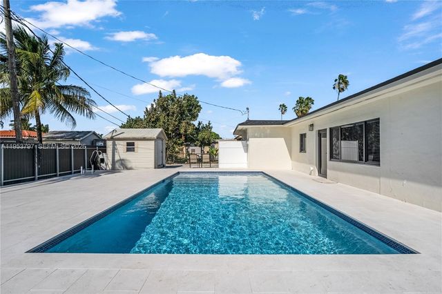 11610 NW 57th Ct, Hialeah, FL 33012