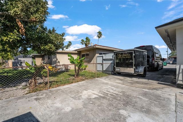 11610 NW 57th Ct, Hialeah, FL 33012