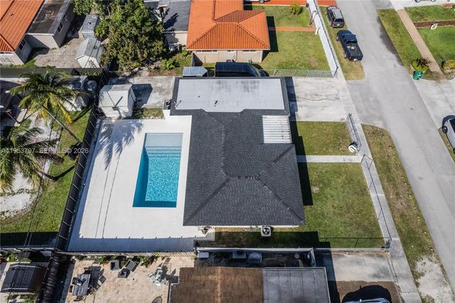 11610 NW 57th Ct, Hialeah, FL 33012