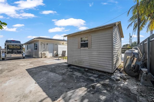 11610 NW 57th Ct, Hialeah, FL 33012