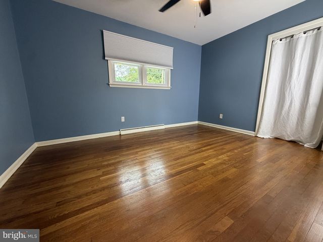 2102 ELDER DR, Wilmington, DE 19808