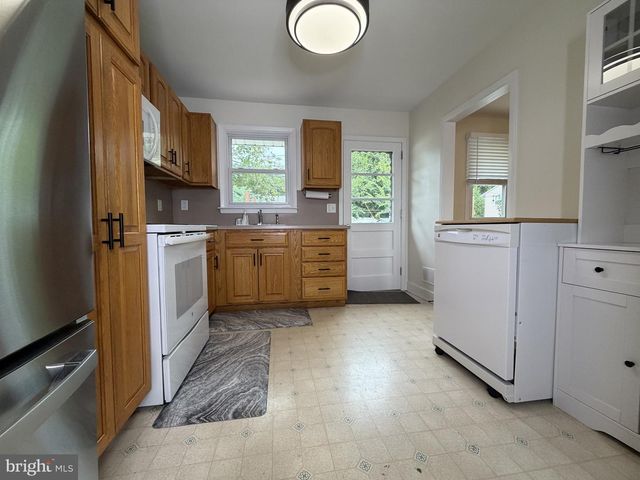 2102 ELDER DR, Wilmington, DE 19808