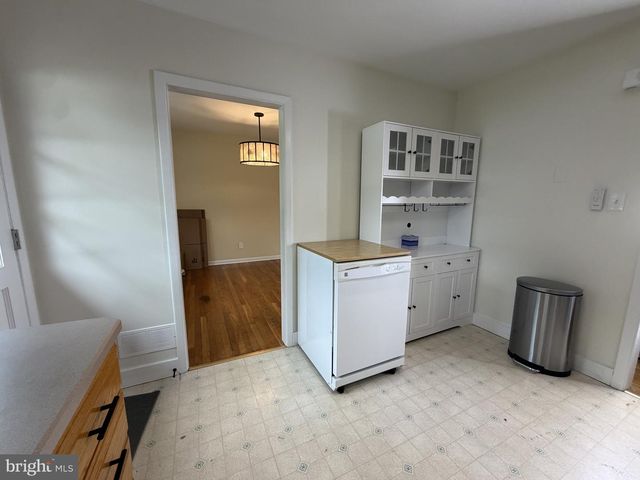 2102 ELDER DR, Wilmington, DE 19808