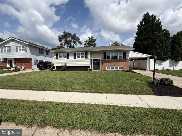 2102 ELDER DR, Wilmington, DE 19808