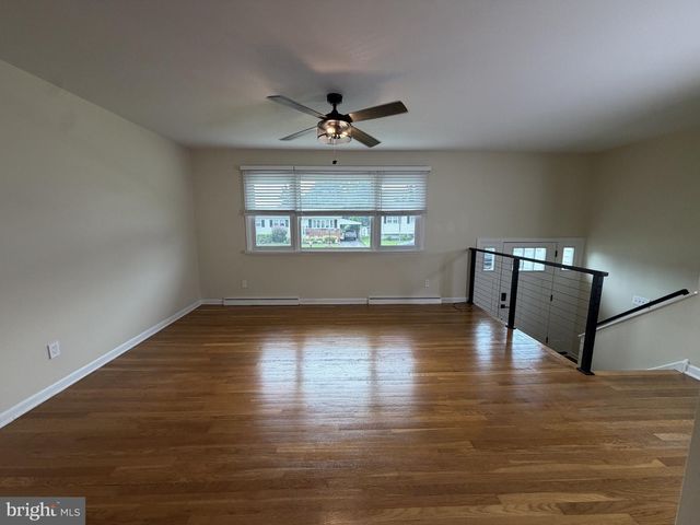 2102 ELDER DR, Wilmington, DE 19808