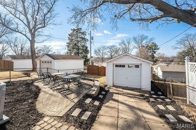 3915 Prather Avenue, St Louis, MO 63109