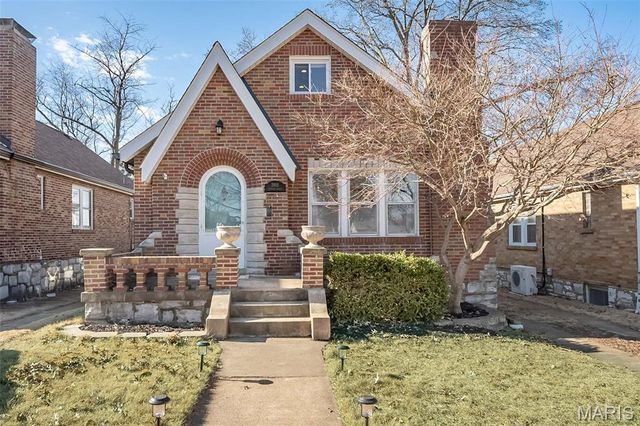 3915 Prather Avenue, St Louis, MO 63109