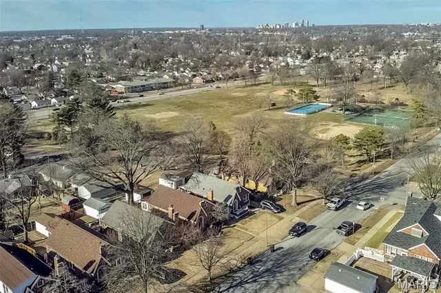 3915 Prather Avenue, St Louis, MO 63109