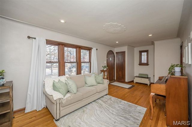 3915 Prather Avenue, St Louis, MO 63109