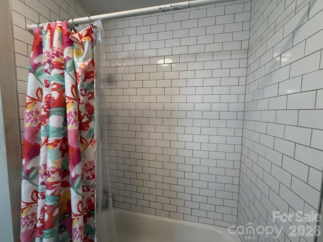 911 Hickory Grove Road, Gastonia, NC 28056