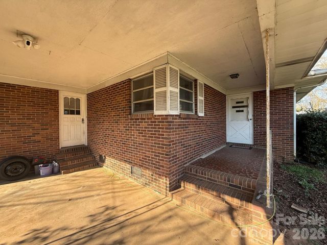 911 Hickory Grove Road, Gastonia, NC 28056