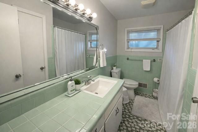 911 Hickory Grove Road, Gastonia, NC 28056
