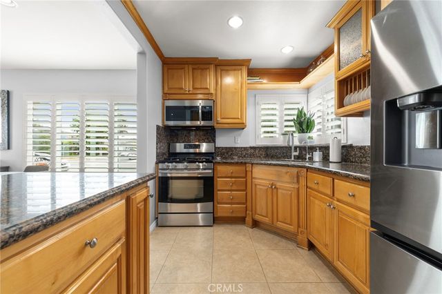 6402 Raymond Avenue, Long Beach, CA 90805