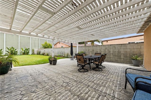 6402 Raymond Avenue, Long Beach, CA 90805
