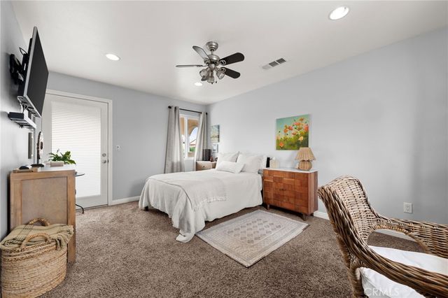 6402 Raymond Avenue, Long Beach, CA 90805