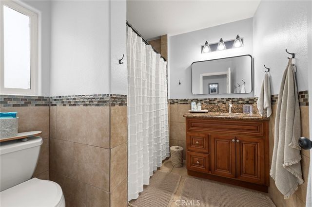 6402 Raymond Avenue, Long Beach, CA 90805