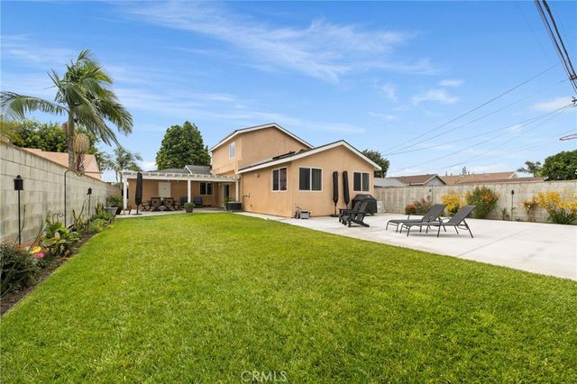 6402 Raymond Avenue, Long Beach, CA 90805