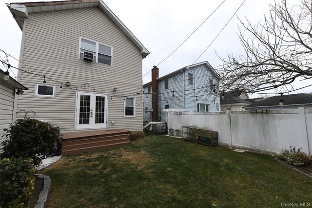 2688 Rosebud Avenue, Merrick, NY 11566