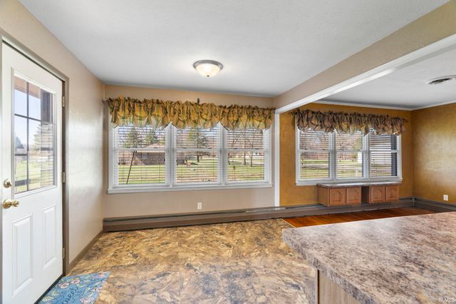 262 N ST RD 39, Monticello, IN 47960