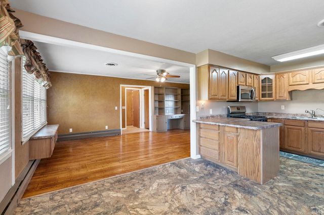 262 N ST RD 39, Monticello, IN 47960