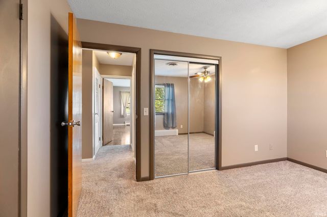 262 N ST RD 39, Monticello, IN 47960