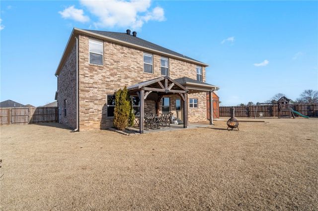 7233 Charlotte Avenue, Springdale, AR 72762