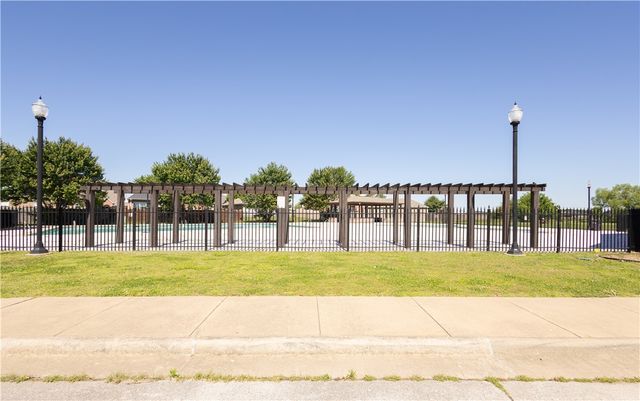 7233 Charlotte Avenue, Springdale, AR 72762