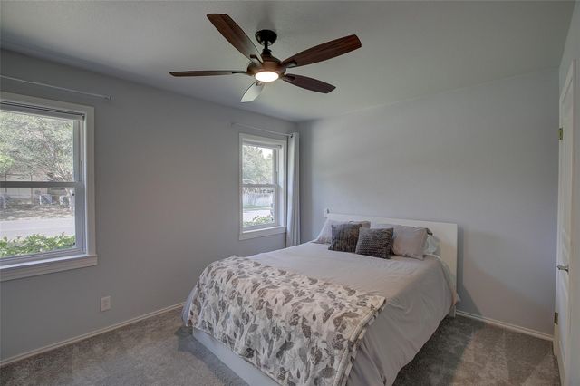 1902 E 18th ST, Georgetown, TX 78626
