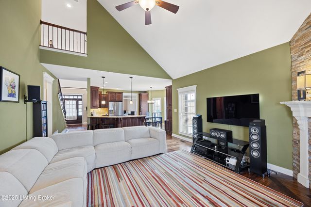 11101 Pebble Creek Dr, Louisville, KY 40241