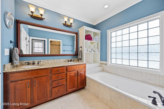 11101 Pebble Creek Dr, Louisville, KY 40241