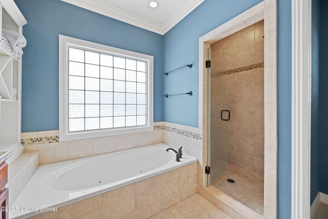 11101 Pebble Creek Dr, Louisville, KY 40241