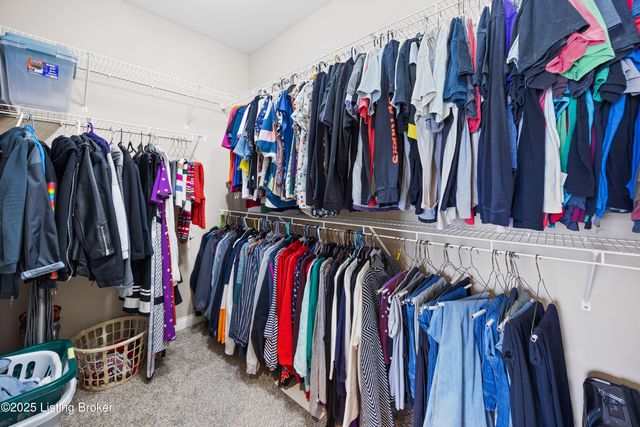 11101 Pebble Creek Dr, Louisville, KY 40241