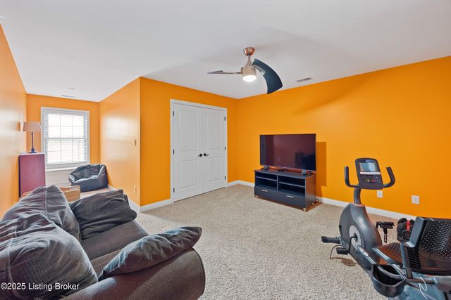 11101 Pebble Creek Dr, Louisville, KY 40241