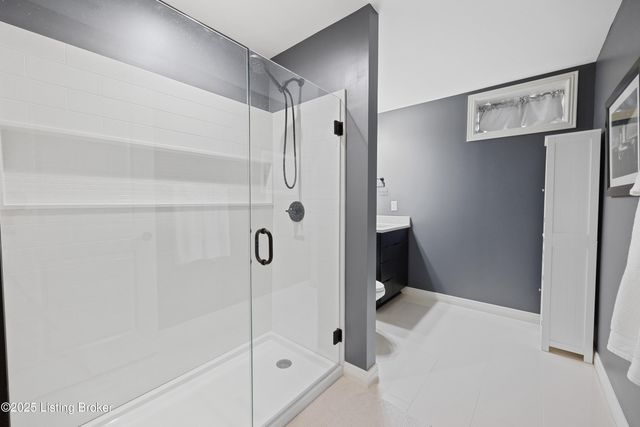 11101 Pebble Creek Dr, Louisville, KY 40241