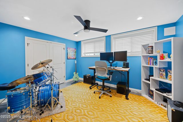 11101 Pebble Creek Dr, Louisville, KY 40241